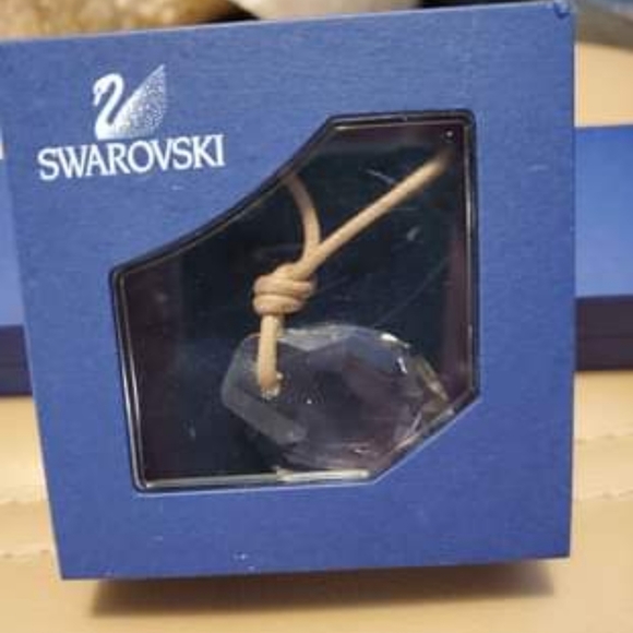 Swarovski Crystal Pendant Necklace - Picture 4 of 4